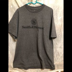 Men’s XL Smith & Wesson short sleeve tee